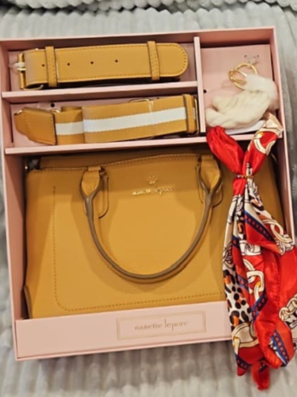 Nanette Lepore 5-Piece Mustard Tote Bag Gift Set Straps Scarf Charm Boxed - Picture 2 of 3